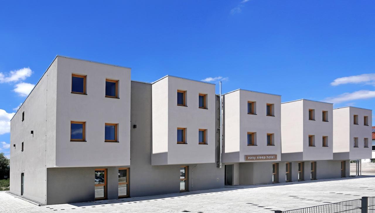 Easy Sleep Apartmenthotel Ergolding Екстериор снимка